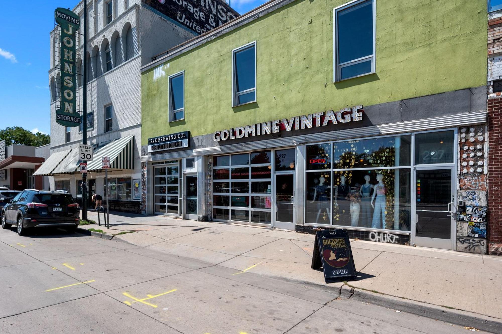 Broadway Dog-friendly Loft With Parking Apartamento